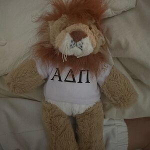 ADPi lion stuffed animal